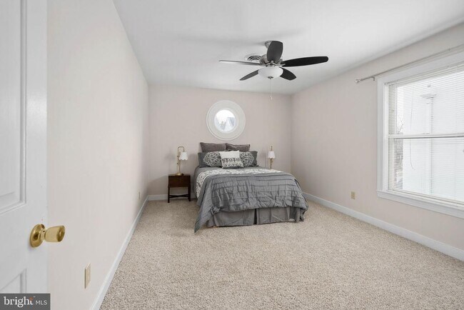 Foto del edificio - 620 Kenmore Ave