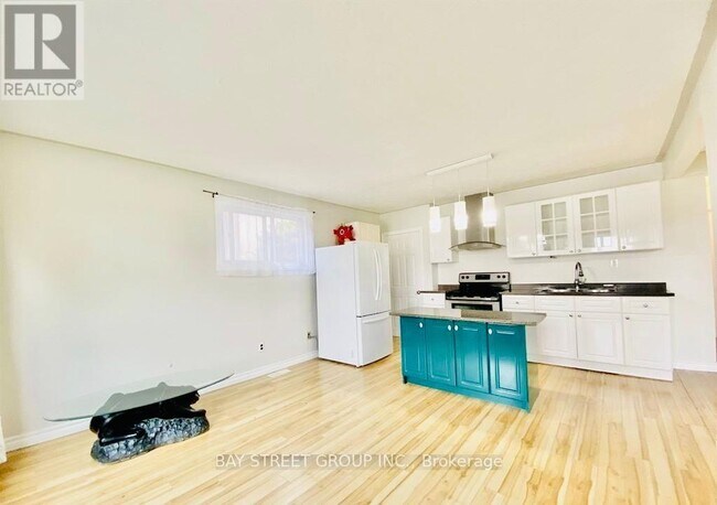 Photo du bâtiment - 128 Stevenson Rd S