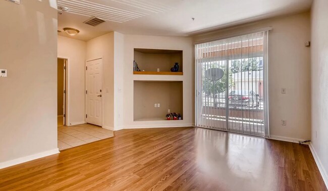 Foto del edificio - 4100 Albion St