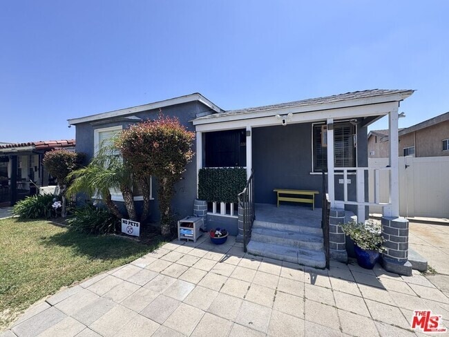 Building Photo - 8850 S Wilton Pl