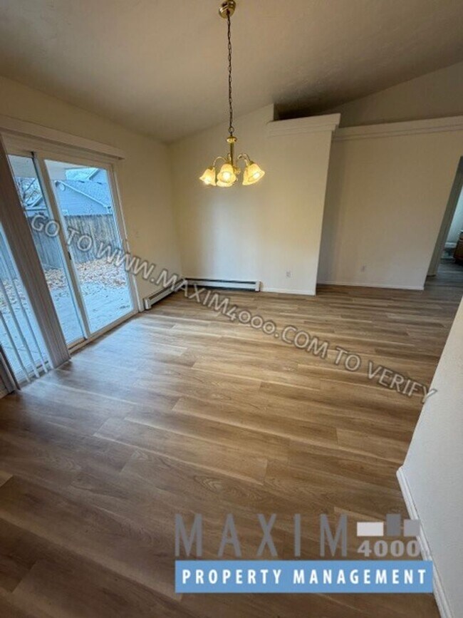 Foto del edificio - 210 W Sunset Dr