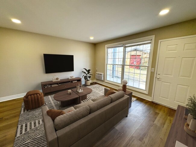 Interior Photo - Lakeside Studio Apartments