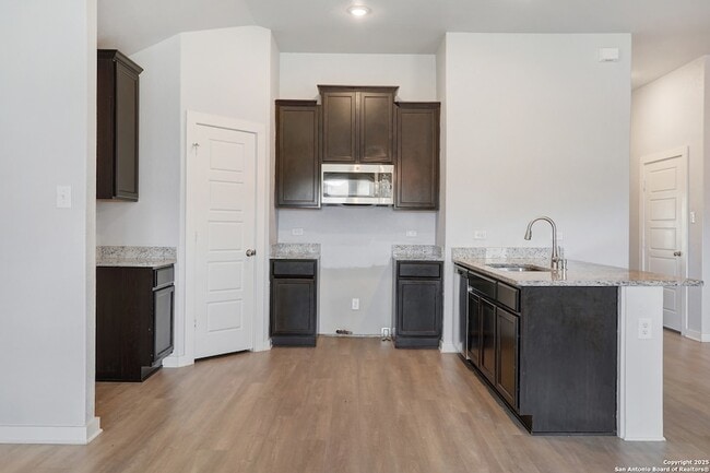 Building Photo - 10726 Francisco Way