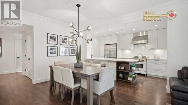 Photo du bâtiment - 168-168 E 35th Ave
