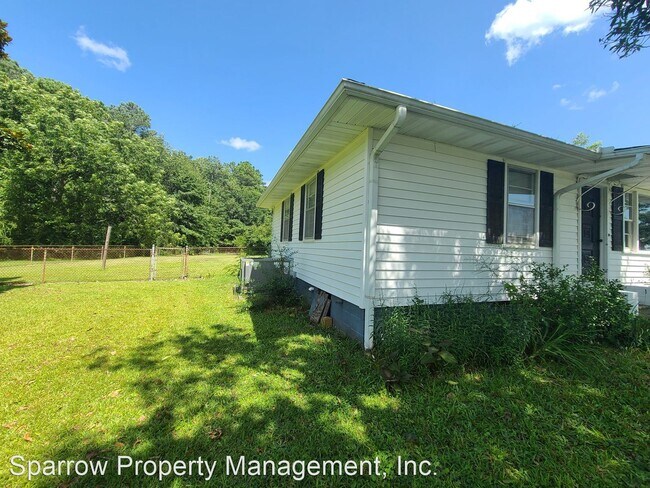Building Photo - 3 br, 2 bath House - 30 Hannah Road