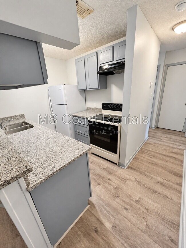 Foto del edificio - 15061 Polk St