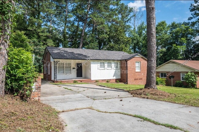 Building Photo - 489 Forest Ave