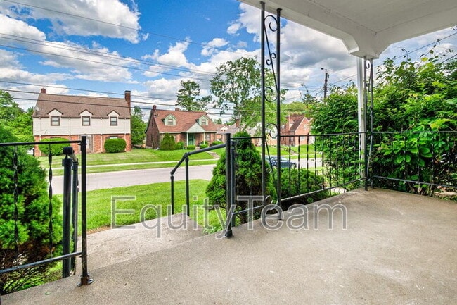 Building Photo - 6819 Elwynne Dr