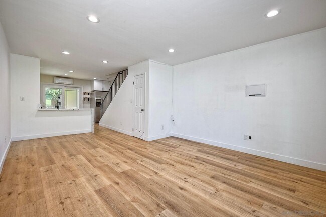 Building Photo - 6449 Bell Bluff Ave