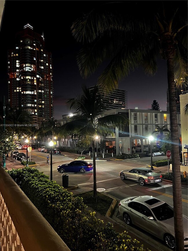 Foto del edificio - 101 Collins Ave