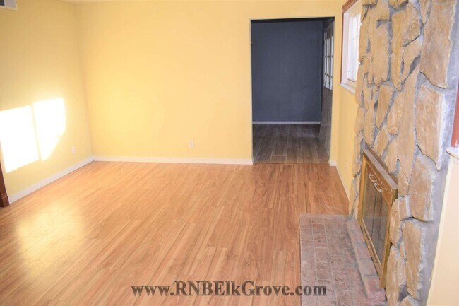 Foto del edificio - Resident Benefit Package Property