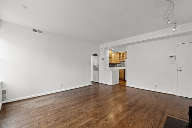 Building Photo - 1736 Willard St NW