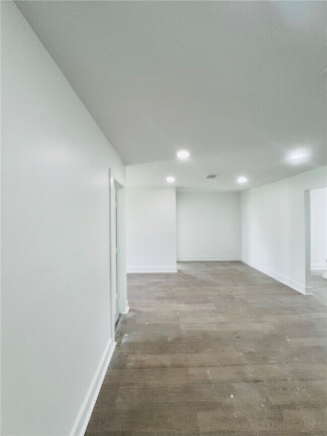 Foto del edificio - 1713 Winter St