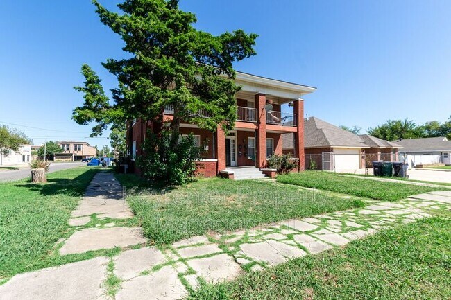 Foto del edificio - 1629 NW 22nd St