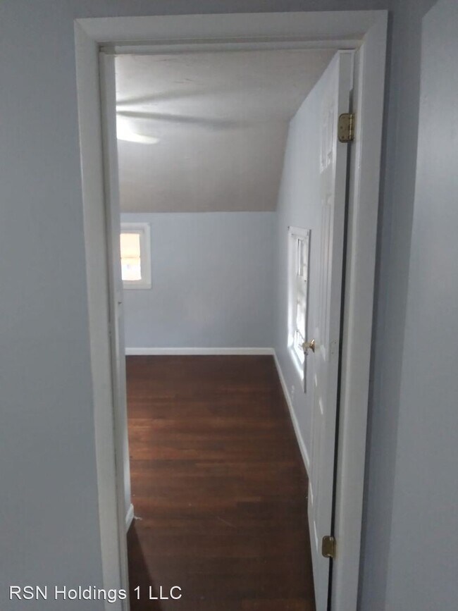 Foto del edificio - 3 br, 1 bath House - 9110 MACOMB AVE