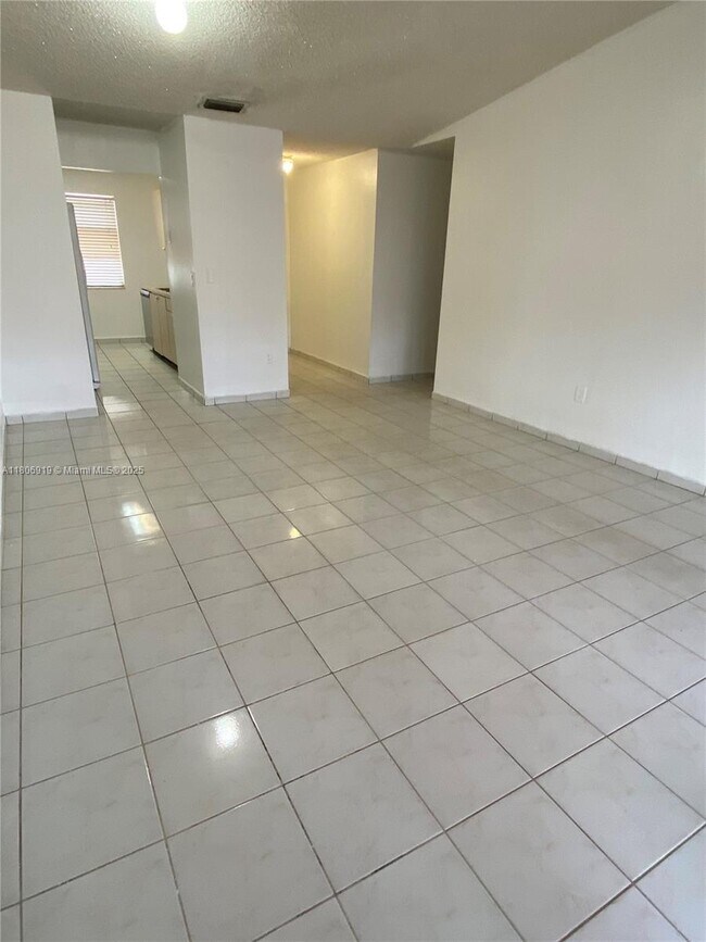 Foto del edificio - 13759 SW 49th St