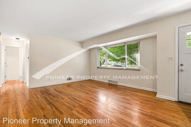 Building Photo - 3 br, 2 bath House - 1545 S. Gaylord St
