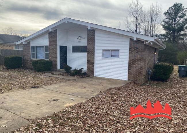 Building Photo - 5277 Sunray Dr