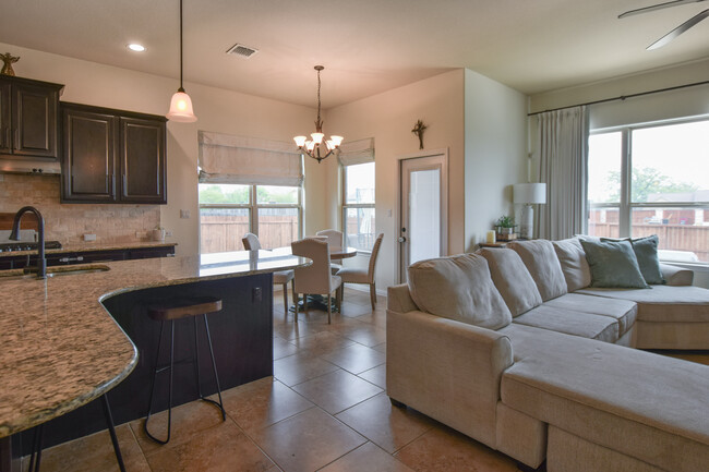 Building Photo - 127 Lightfoot Trail