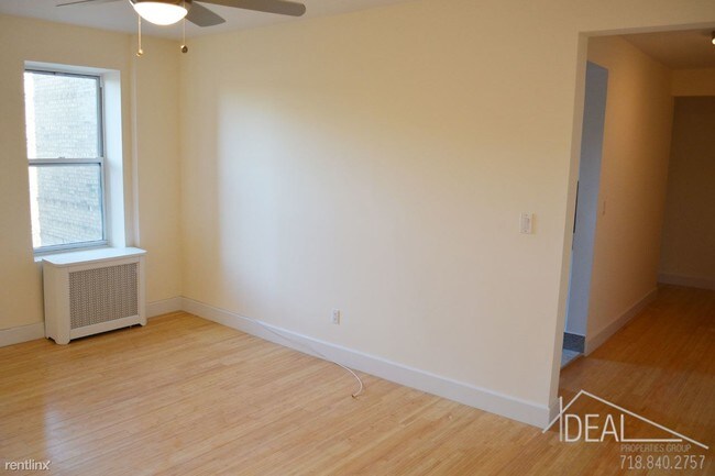 Building Photo - 88 Dahill Rd