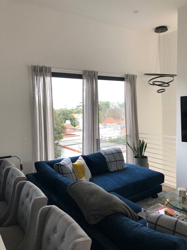 Living room windows - 1282 S Cloverdale Ave