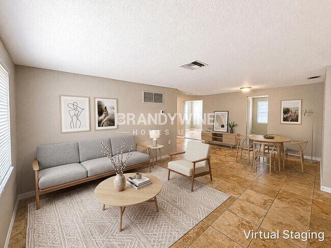 Foto del edificio - 7317 Oak Crest Dr