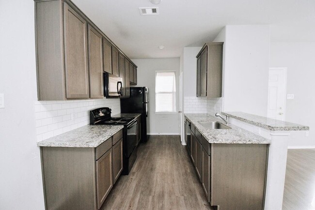 Building Photo - 26479 Joy Village Dr