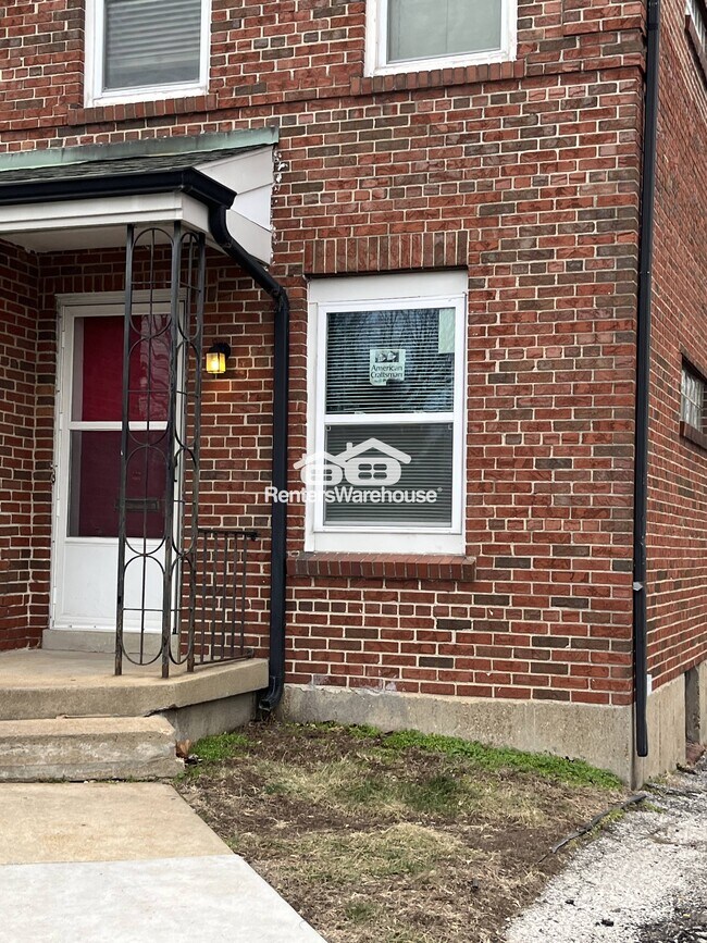 Foto del edificio - 7016 Natural Bridge Rd