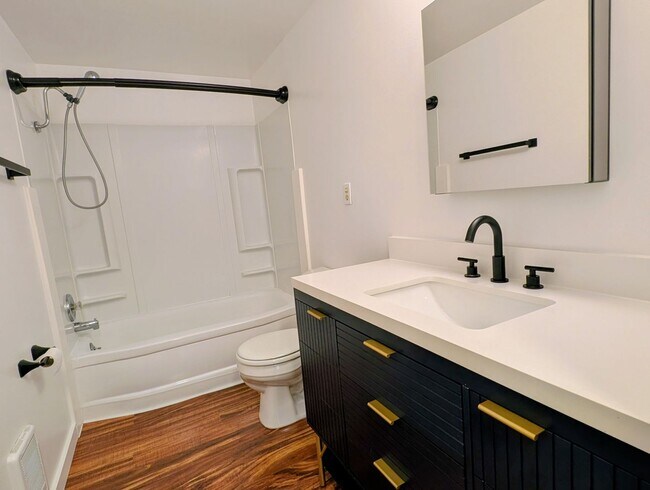 Foto del edificio - 13727 35th Ave NE