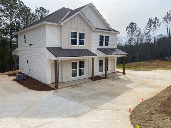 Building Photo - r368
