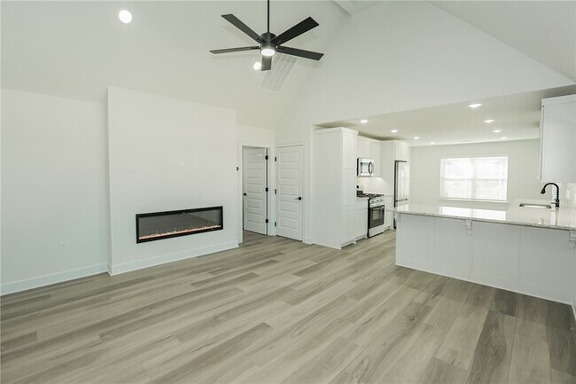 Building Photo - 3213 SW Lovely Ln