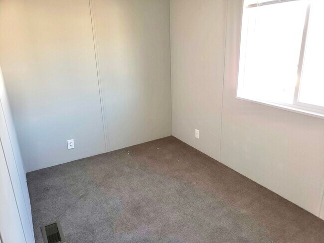 Foto del edificio - 421 N 200 W St