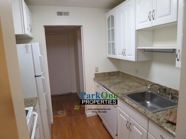 Foto del edificio - Condo Available in the Keys! Near Downtown Walnut Creek, Close to BART and the Freeway!