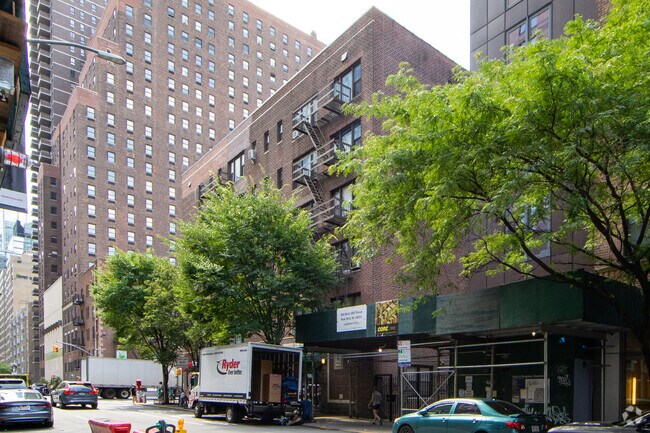 Foto del edificio - 400 W 58th St