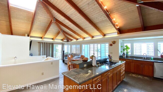 Building Photo - 3 br, 3 bath House - 902 Prospect St #902D1