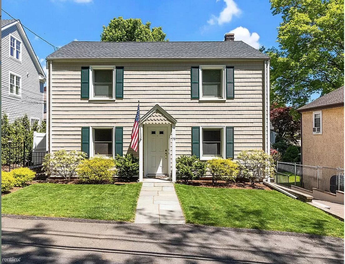 Foto principal - 3 br, 1 bath House - 79 Bible St 1st Floor