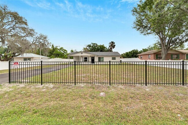 Building Photo - 9924 Prevatt St