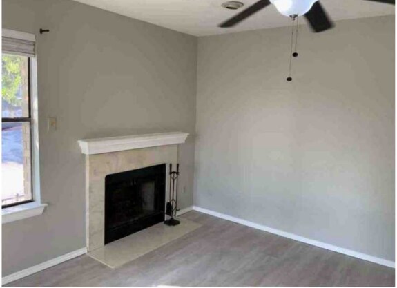 Living Room - 4500 E Oltorf St