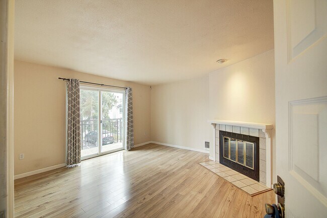 Foto del edificio - 2bd/2.5ba Woodinville Townhome