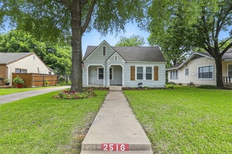 Building Photo - 2516 Primrose Ave