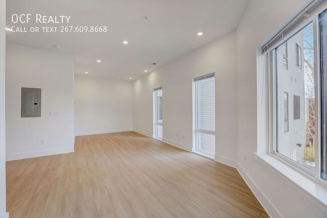 Foto del edificio - 4324 Lancaster Ave