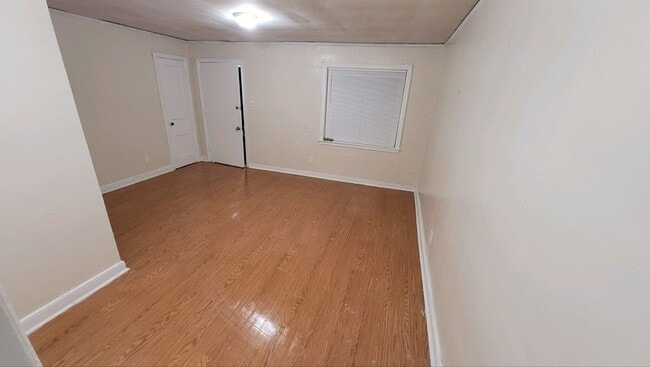 Building Photo - Newly Remodeled 2 Bedroom Duplex !
