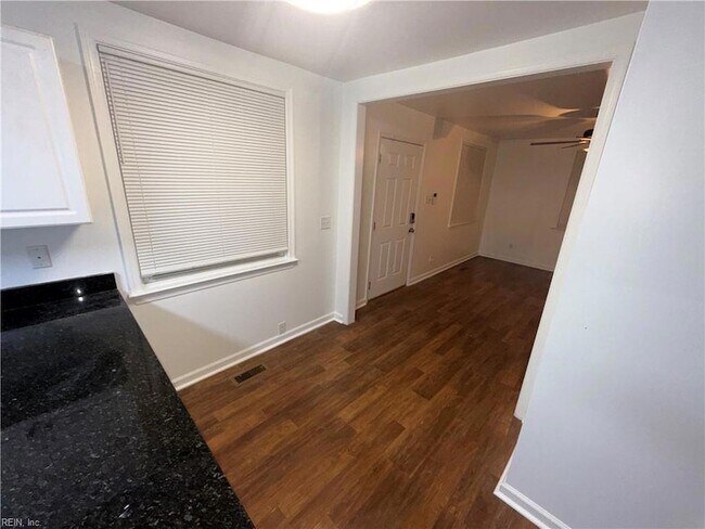 Foto del edificio - 3420 Scott St