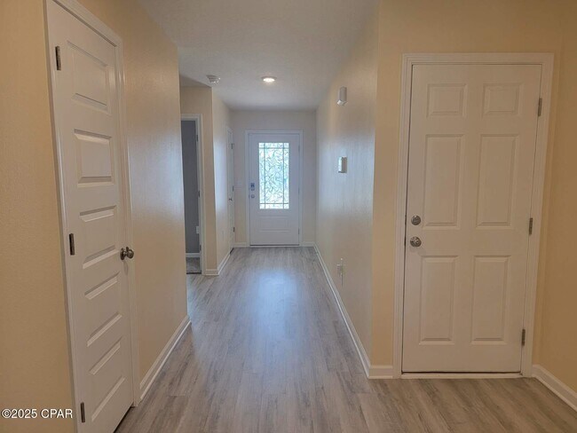 Foto del edificio - 6585 Slabinski Ln