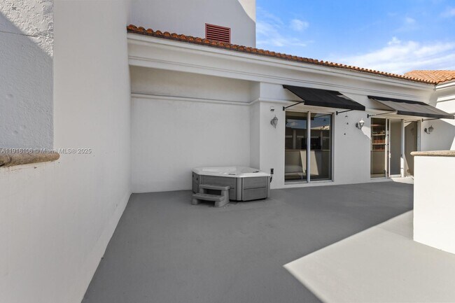 Foto del edificio - 4100 Salzedo St