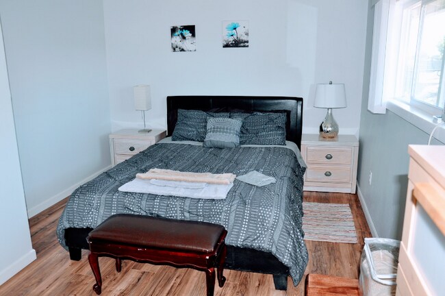 Building Photo - 3005 SE Francis St