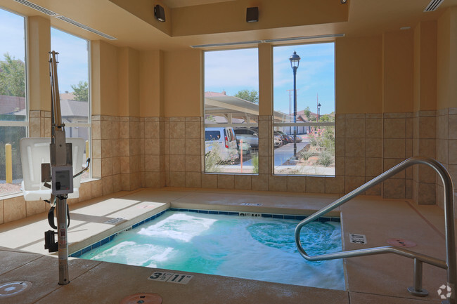 Spa de interior - Affinity at Albuquerque 55+