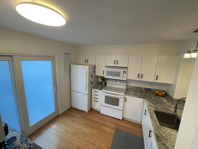 Kitchen - 1205 Druid Knoll Dr NE