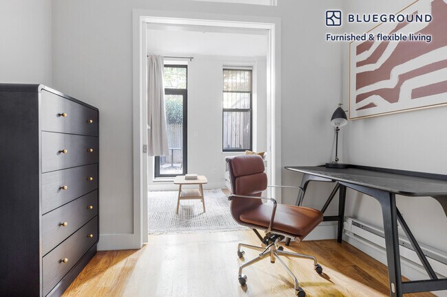 Foto del edificio - 515 W 47th St