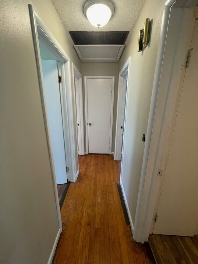 Foto del edificio - 3 Bedroom House!